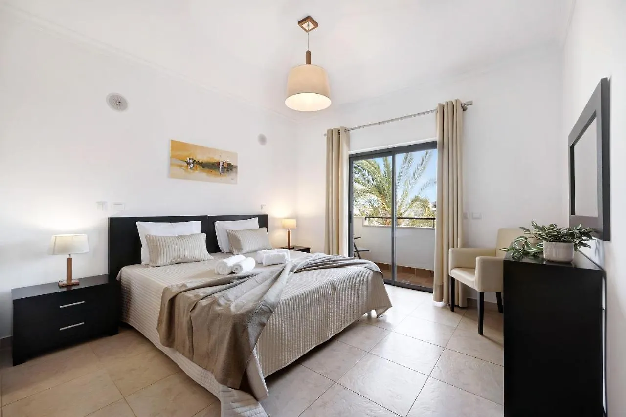 Chez Helene Et Paulo - Lagos Apartment